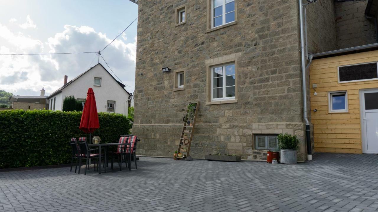 Ferienhaus Alte Schule Volkesfeld Exterior photo
